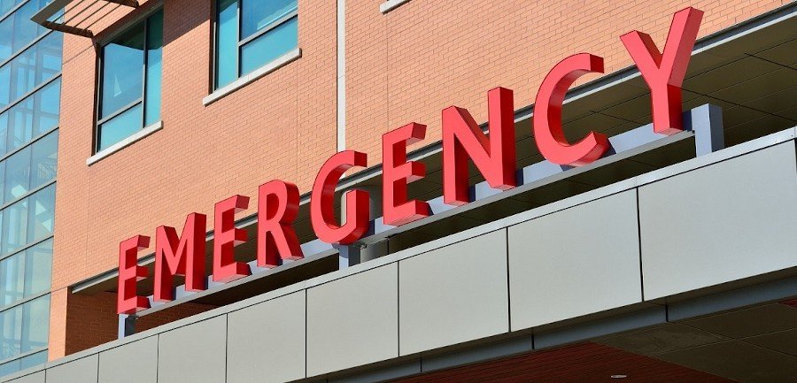 emergency sign outside hospital entrance